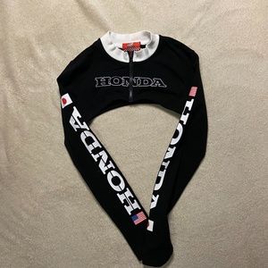 BLACK WHITE COLLAR BLACK TOP